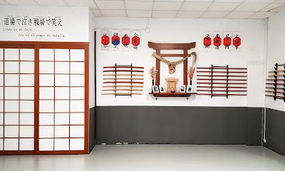 Realiza tu entrenamiento de Muay Thai en el gimnasio Dojo Dento Ryu Delicias. Escuela de Artes Marciales