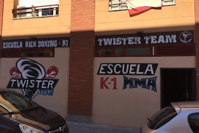 Realiza tu entrenamiento de Muay Thai en el gimnasio Escuela kick boxing Twister team k1