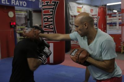 Realiza tu entrenamiento de Muay Thai en el gimnasio Boxeo El Rayo - MMA, Muay-Thai, Defensa Personal