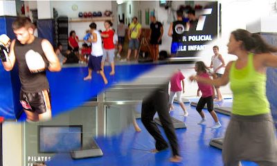 Realiza tu entrenamiento de Muay Thai en el gimnasio Gimnasio Linea Sport