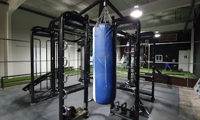 Realiza tu entrenamiento de Muay Thai en el gimnasio Club de Kárate Monte Benacantil Alicante - MTXS Gym