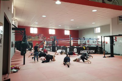 Realiza tu entrenamiento de Muay Thai en el gimnasio AMERI&apos-S GYM