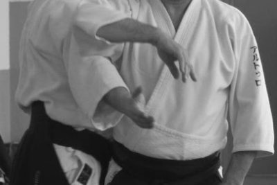 Realiza tu entrenamiento de Muay Thai en el gimnasio Aikidojo Zaragoza . Escuela de Aikido Arturo Navarro 7 ° dan