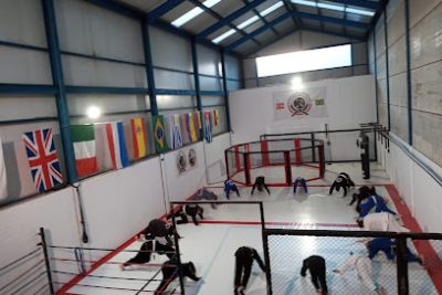 Realiza tu entrenamiento de Muay Thai en el gimnasio Golden team Salamanca