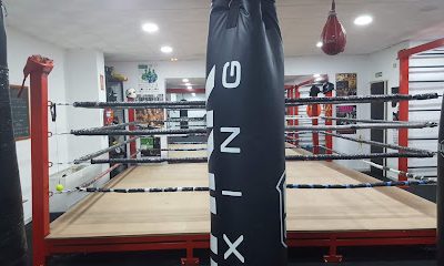Realiza tu entrenamiento de Muay Thai en el gimnasio Gimnasio Aníbal