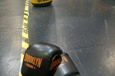 Entrena Muay Thai en el gimnasio Brooklyn Fitboxing OVIEDO