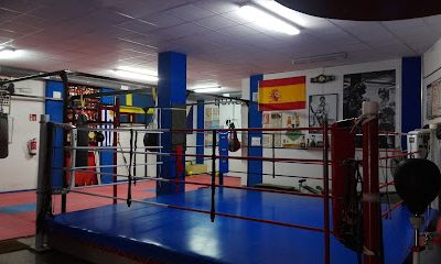 Realiza tu entrenamiento de Muay Thai en el gimnasio Boxeo Santaolaya