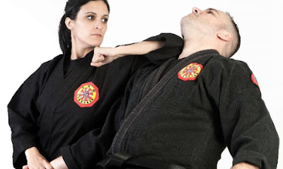Realiza tu entrenamiento de Muay Thai en el gimnasio Artes Marciales Dojo Sant Adrià Genbukan Shinboku Ninjutsu