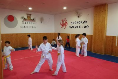 Realiza tu entrenamiento de Muay Thai en el gimnasio Club Shotokan Motril