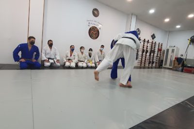 Realiza tu entrenamiento de Muay Thai en el gimnasio Dojo Yoshinkai