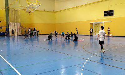Entrena Muay Thai en el gimnasio Pabellón Polideportivo de la Universidad de Cantabria