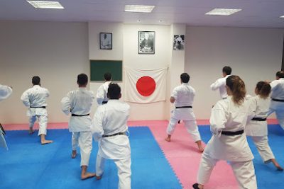 Realiza tu entrenamiento de Muay Thai en el gimnasio Club Karate Shotokan Maó