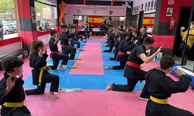 Entrena Muay Thai en el gimnasio Arkenpo Karate